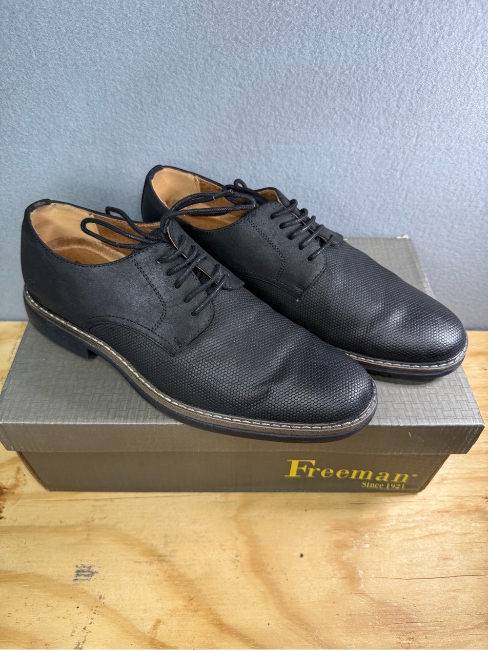 Freeman Milton Men's Black Oxford Dress Shoes Memory Foam Lace-Up US 8 M